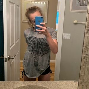 Wellworn elephant tee shirt